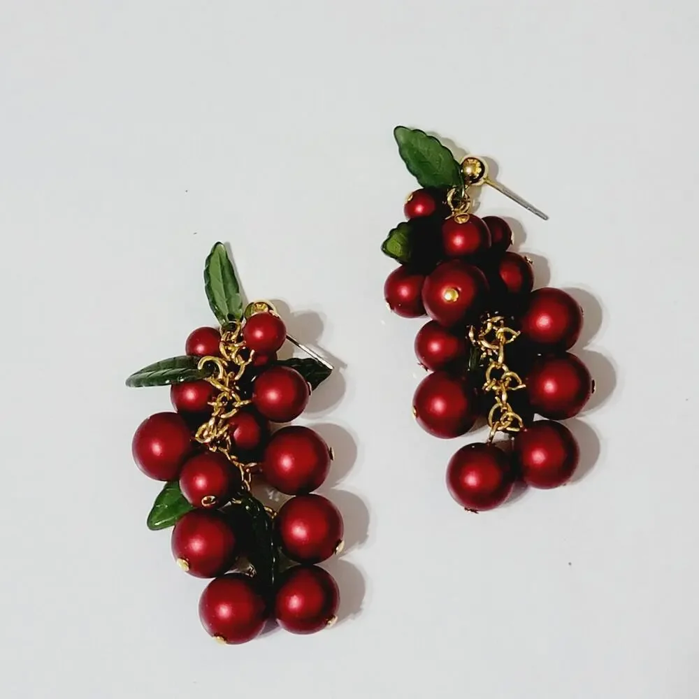 Grapes Dangle Pierced Earrings 1.5" Red Green Lucite Gold-tone Cherry rp-41 - Picture 8 of 9